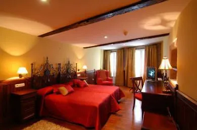 Santo Grial Hostel *