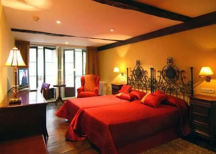 Santo Grial אכסניה