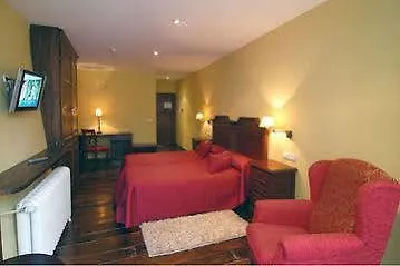 Santo Grial Hostel *